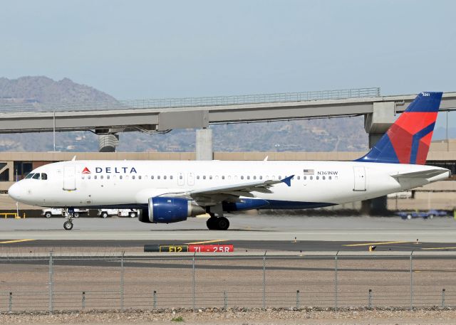 Airbus A320 (N361NW)