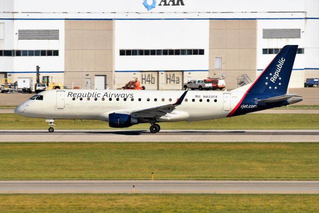 Embraer 175 (N403YX) - 23-R 06-23-22