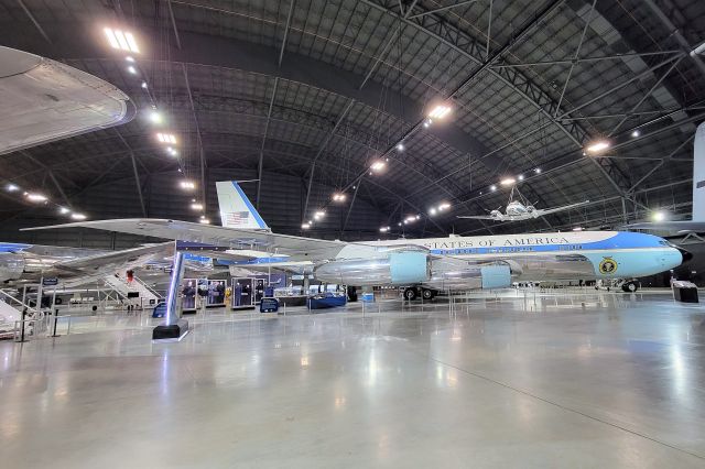 62-6000 — - Former Air Force Presidential aircraft on display at the national museum of the Air Force. This aircraft carried 8 individual former U.S. Presidents from Kennedy through Clinton. This is the aircraft that carried Kennedy's body and which upon Johnson was sworn in on as the new President.