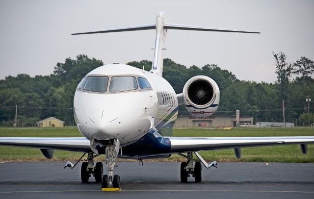 Bombardier Challenger 300 (N516FX) - N516FX  BD-100-1A10  LXJ  KESN  20110807