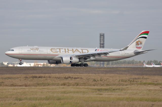 Airbus A330-300 (A6-AFF) - Airbus A330-343 Etihad