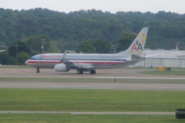 Boeing 737-700 (N905AN)