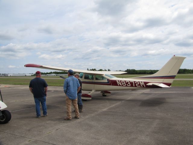 Cessna Skylane (N8372M) - 1976  182 p