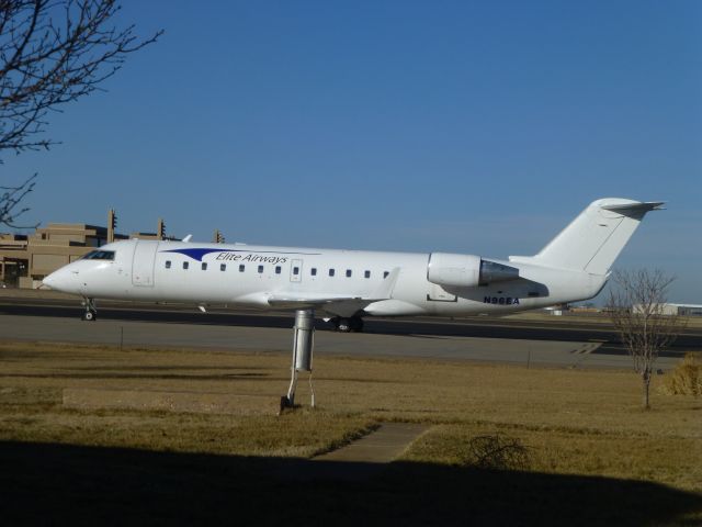 Canadair Regional Jet CRJ-200 (N96EA)