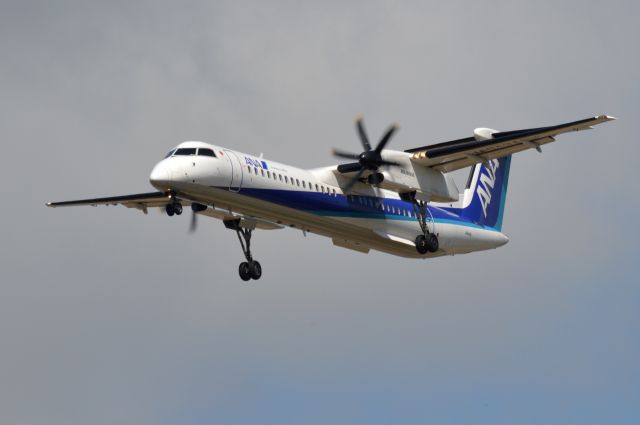 de Havilland Dash 8-400 (JA843A) - 2016-08-18