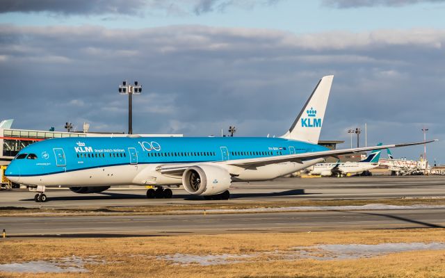 Boeing 787-9 Dreamliner (PH-BHH)