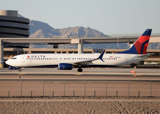 Boeing 737-900 (N838DN)