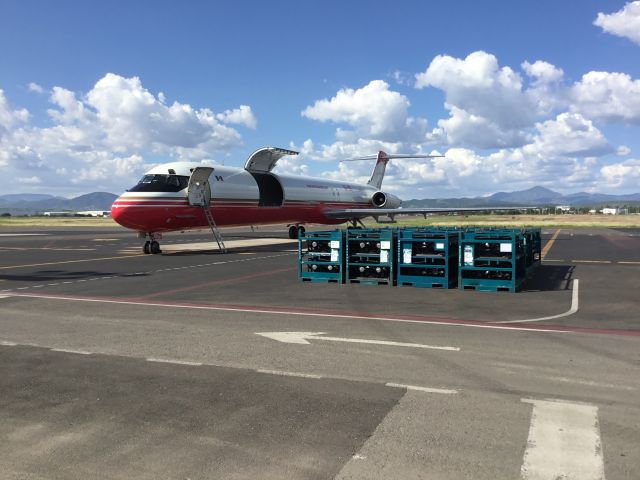 McDonnell Douglas MD-83 (XA-UZI) - Delivering some automotive cargo...