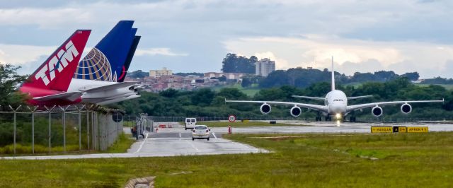 Airbus A380-800 (A6-EUU)