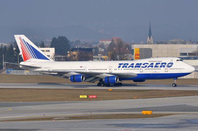 Boeing 747-200 (VP-BQH)