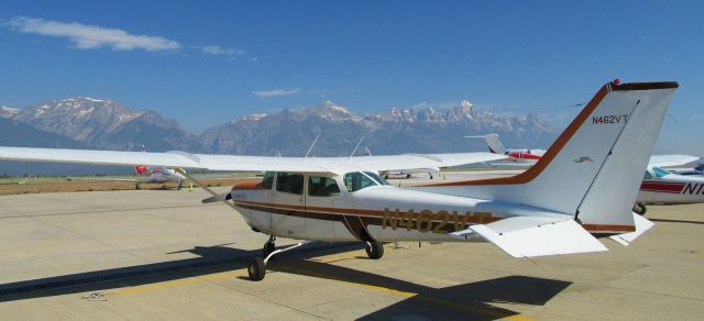 Cessna Cutlass RG (N462VT) - A waiting preflight at Jackson Hole