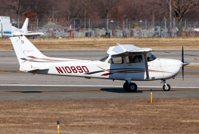 Cessna Skyhawk (N1089D)