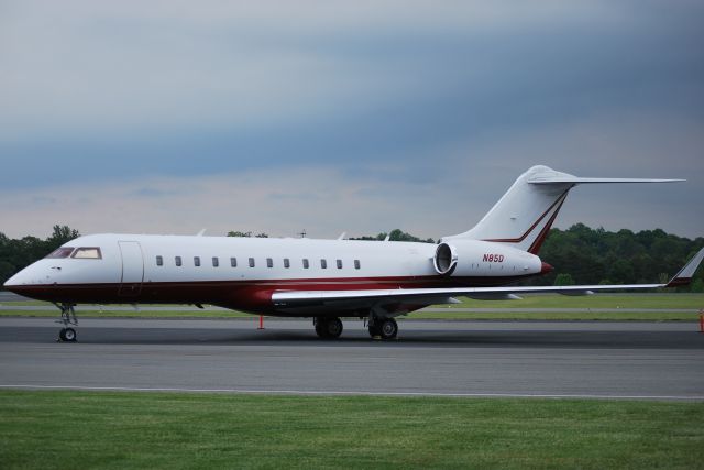 Bombardier Global Express (N85D) - DOLE FOODS FLIGHT OPERATIONS INC at KJQF - 5/6/11