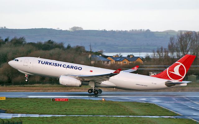 Airbus A330-200 (TC-JOZ) - turkish cargo a330-243f tc-joz dep shannon this morning 3/12/18.