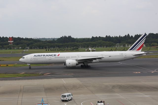 BOEING 777-300ER (F-GSQI)