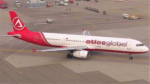 Airbus A321 (TC-ETV)