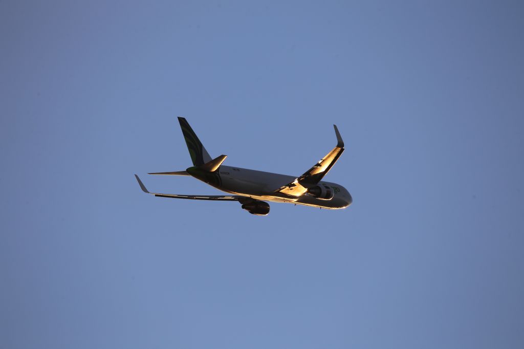 BOEING 767-300 (N399CM)