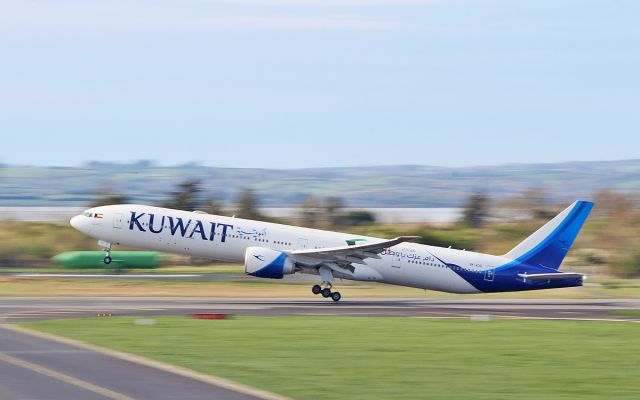 BOEING 777-300 (9K-AOD) - kuwait b777-369er 9k-aod dep shannon for jfk 21/4/18.