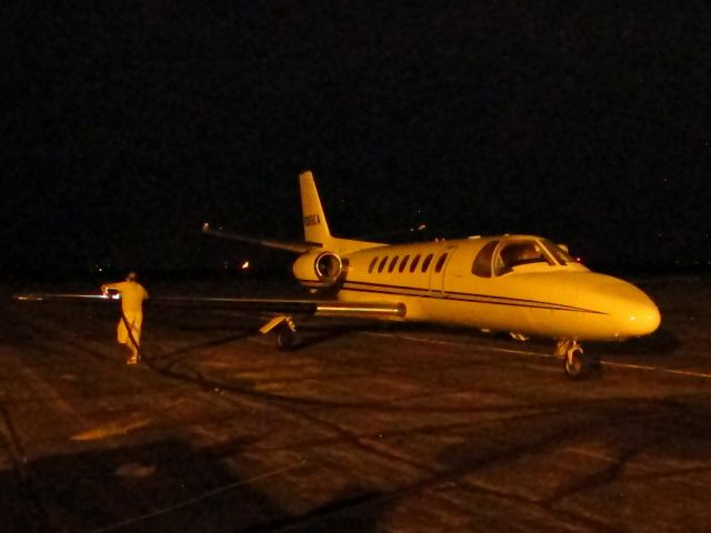 Cessna Citation V (N365EA) - Very good service during a night refueling at KANW.