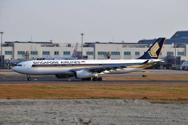 Airbus A330-300 (9V-STK)