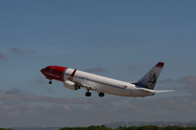 Boeing 737-700 (LN-DYD) - Airline Norwegian Air Shuttle %09Country : Norway  Codes DY NAX   Callsign : Nor Shuttle