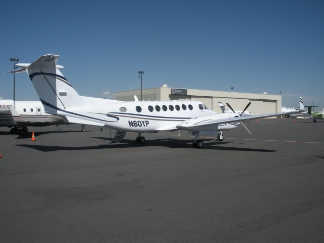 Beechcraft Super King Air 300 (N60YP)