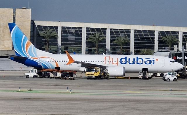 Boeing 737 MAX 8 (A6-FMT)