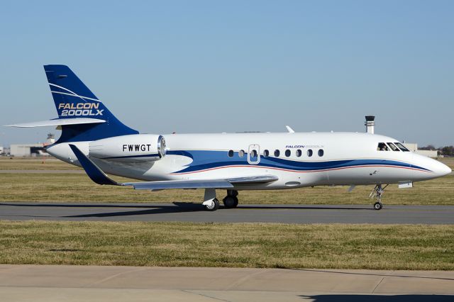 Dassault Falcon 2000 (F-WWGT) - This 2000LX would eventually become PR-MDB, and is now N80BL. 