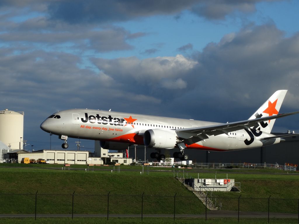 Boeing 787-8 (VH-VKA) - Brand new Jetstar Dreamliner on its Test flight at Boeing Everett WA USAbr /Watch some liveries herebr /a rel=nofollow href=http://www.youtube.com/user/OwnsGermanyhttp://www.youtube.com/user/OwnsGermany/a