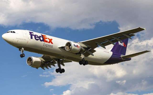 Airbus A300F4-600 (N723FD)