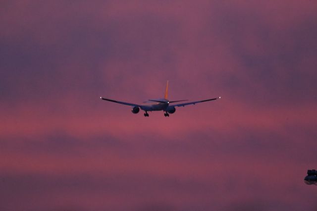 BOEING 777-300ER (RP-C7776)