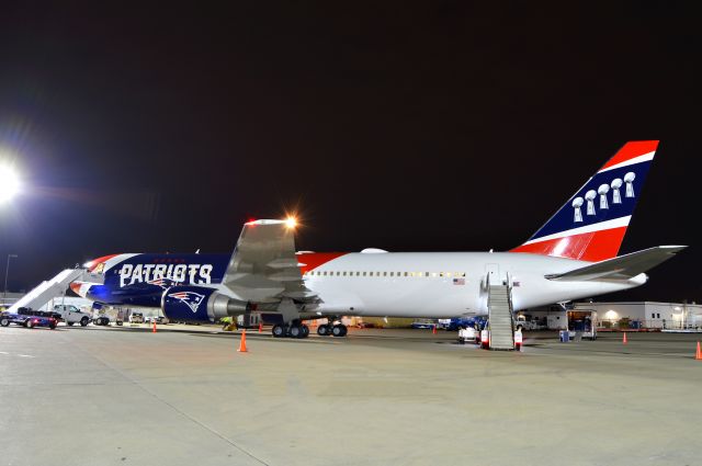 BOEING 767-300 (N36NE) - New England Patriots very own Boeing 767 parked at Buffalo Niagara Intl Airport. The Patriots are playing the Buffalo Bills on 12/3/17