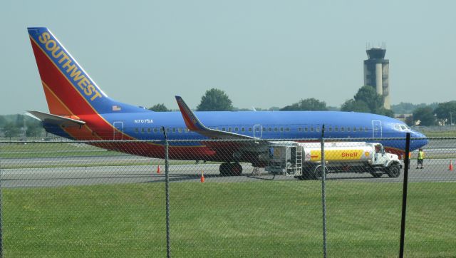 Boeing 737-700 (N707SA)