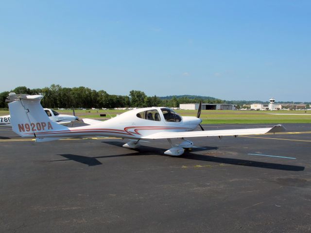 Diamond Star (N920PA) - A modern aircraft.