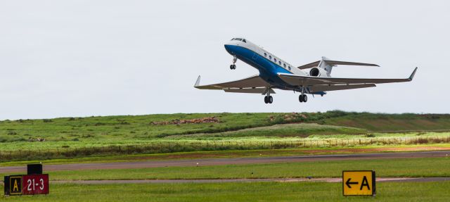 Gulfstream Aerospace Gulfstream V (N10065) - While we stopped in Lanai for a while we saw this government G5 performing some practice touch and goes! 