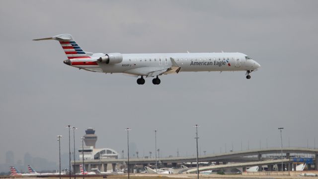 Canadair Regional Jet CRJ-900 (N934FJ)