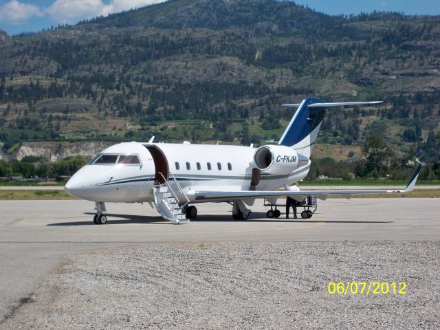 Canadair Challenger — - PENTICTON REGIONAL AIRPORT CANADA YYF - Challenger 601