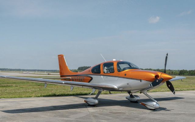 Cirrus SR-22 (N356HT)