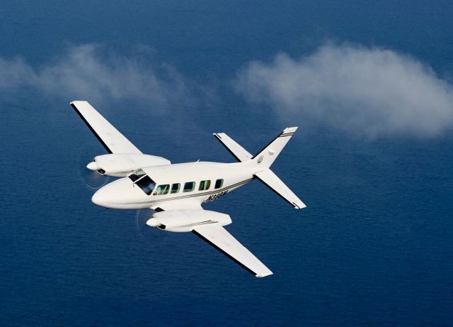 Piper Navajo (N36BM)