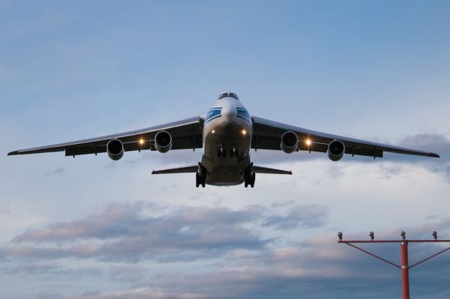 Antonov An-124 Ruslan (RA-82046)