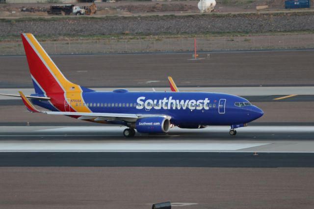 Boeing 737-700 (N793SA)