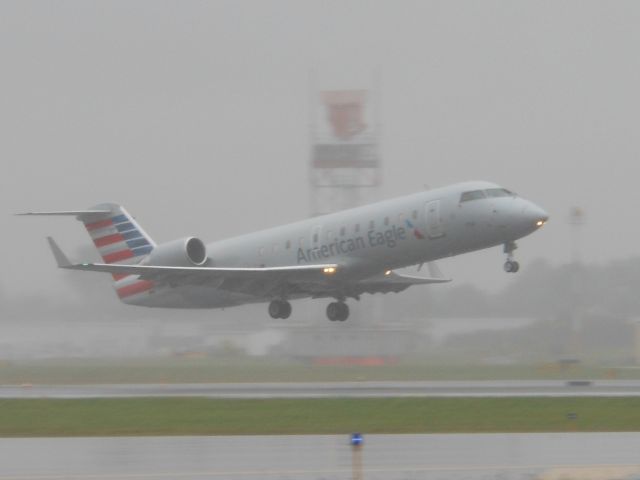 Canadair Regional Jet CRJ-200 (N226JS)