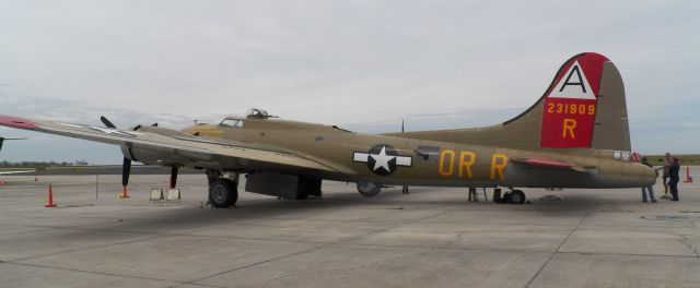 N93012 — - Side view of the B-17G "Nine-O-Nine"