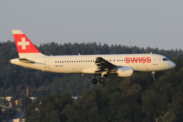 Airbus A320 (HB-JLQ)