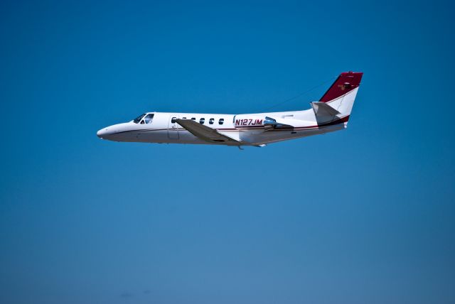 Cessna Citation II (N127JM) - Taking off rwy 24