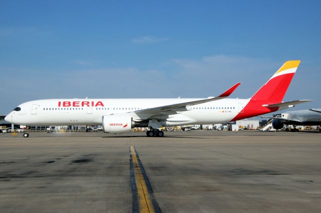 Airbus A350-900 (EC-NIG) - Taxiing to Stand 546 on 26-Jun-20 operating flight IBE3180 from LEMD.