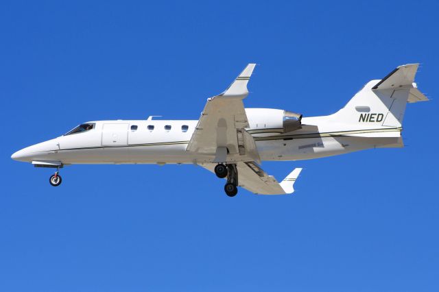 Learjet 31 (N1ED)