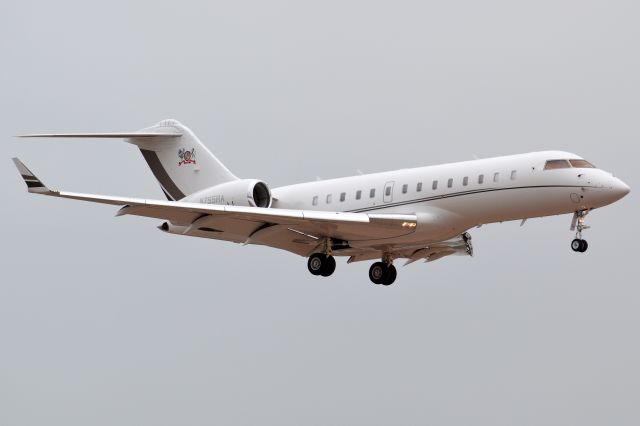 Bombardier Global 5000 (N755RA)