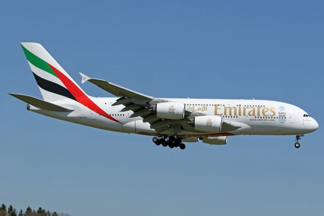 Airbus A380-800 (A6-EEW)