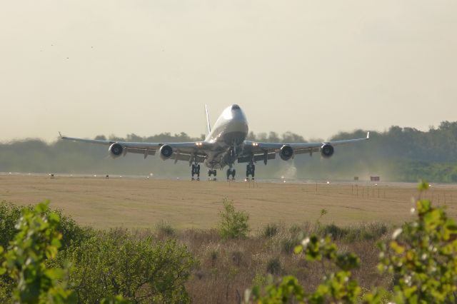 Boeing 747-400 (D-ABVF) - ROTATE 2